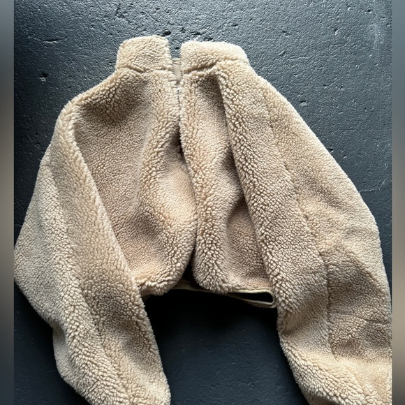 Fuzzy jacket oversized - Picture 1 of 4